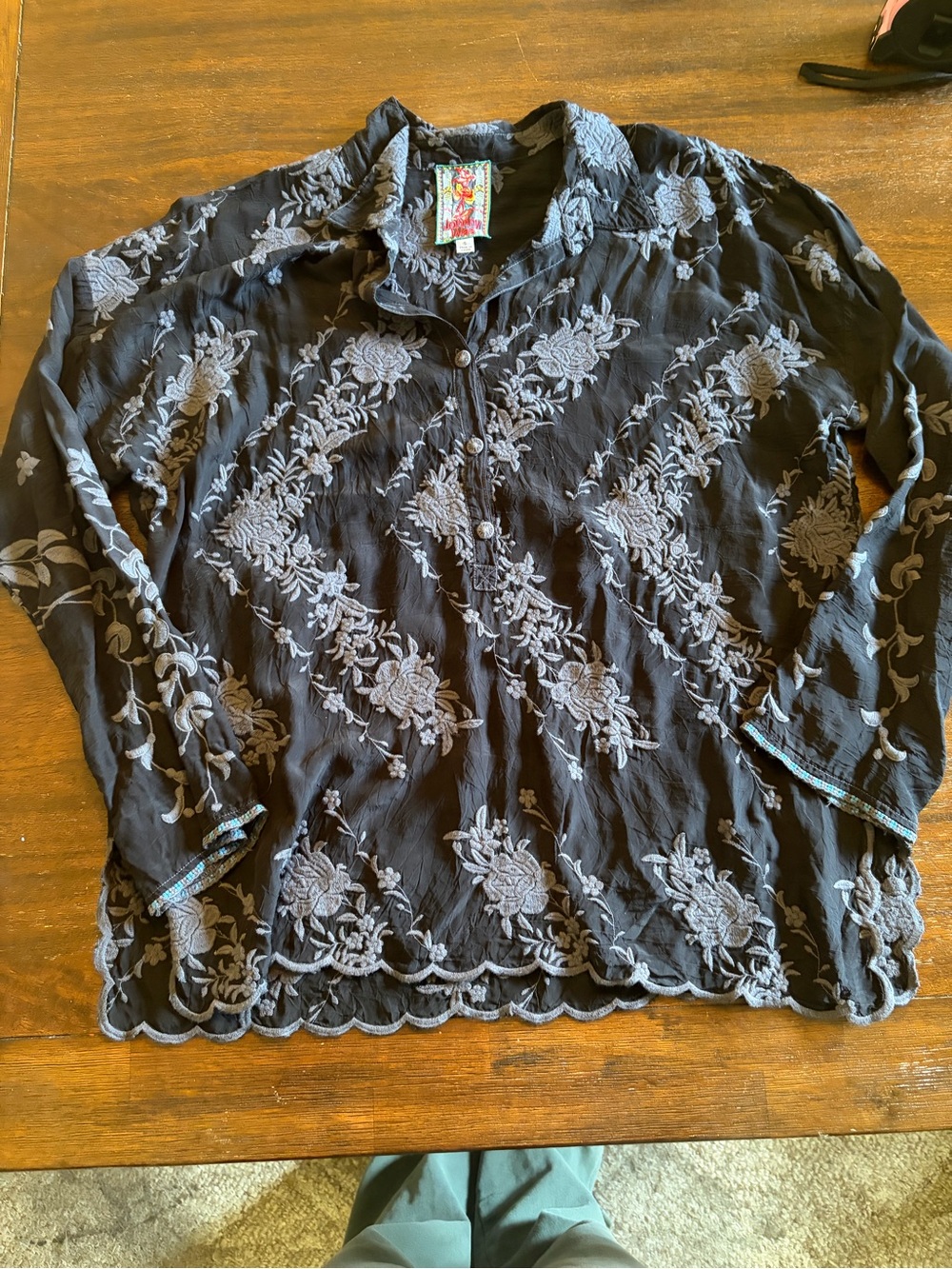 Johnny Was Women’s S Black Gray Floral Embroidered Cupra Rayon Tunic Blouse